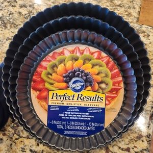 Wilton 3 piece tart/quiche pan set